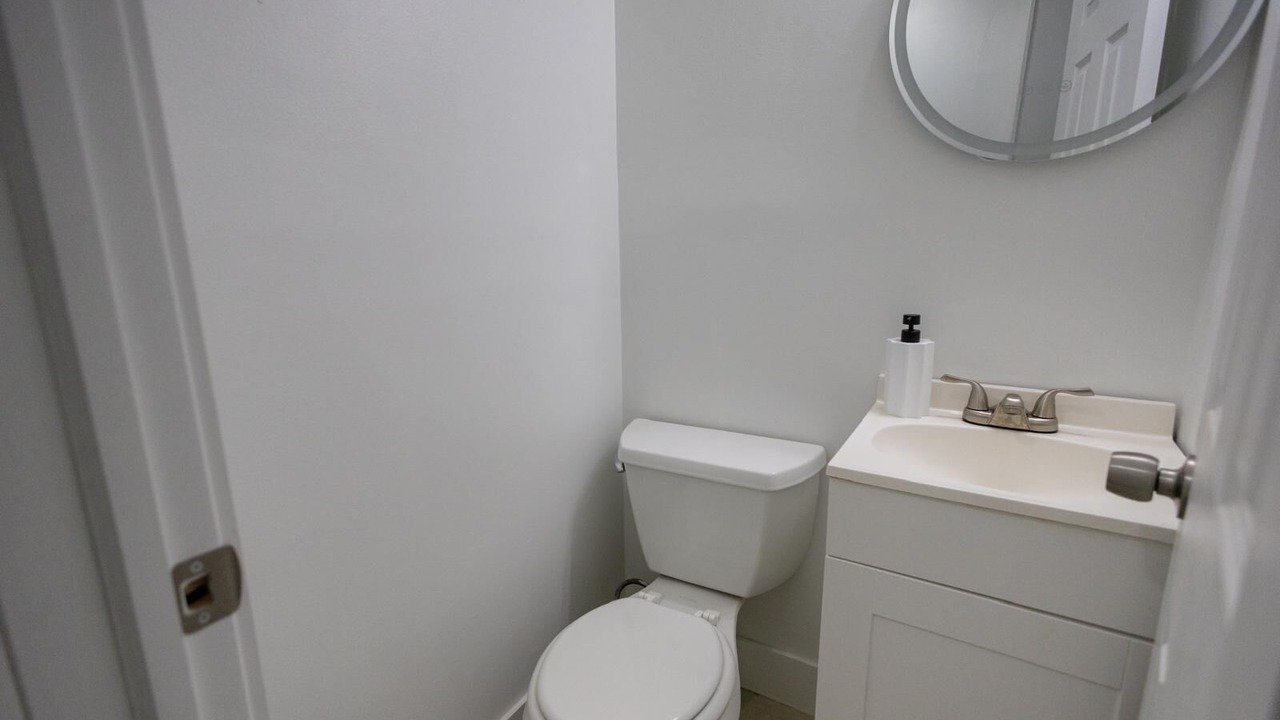 Photo of Bathroom in Allapattah