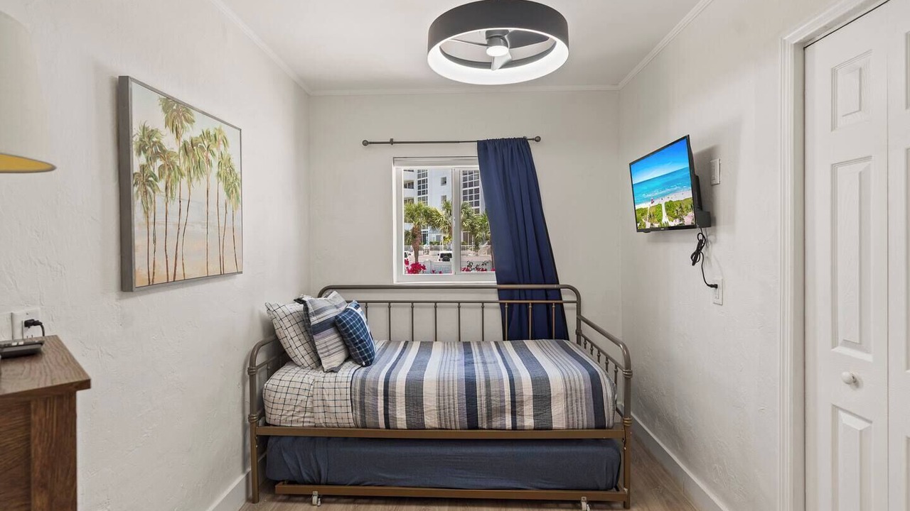 Photo of Bedroom in Lauderdale Beach