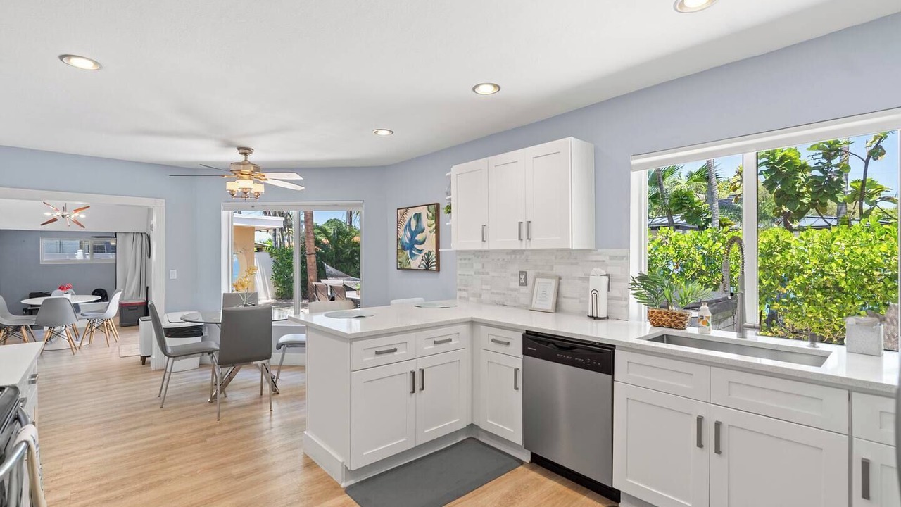Photo of Kitchen in Lauderdale Beach