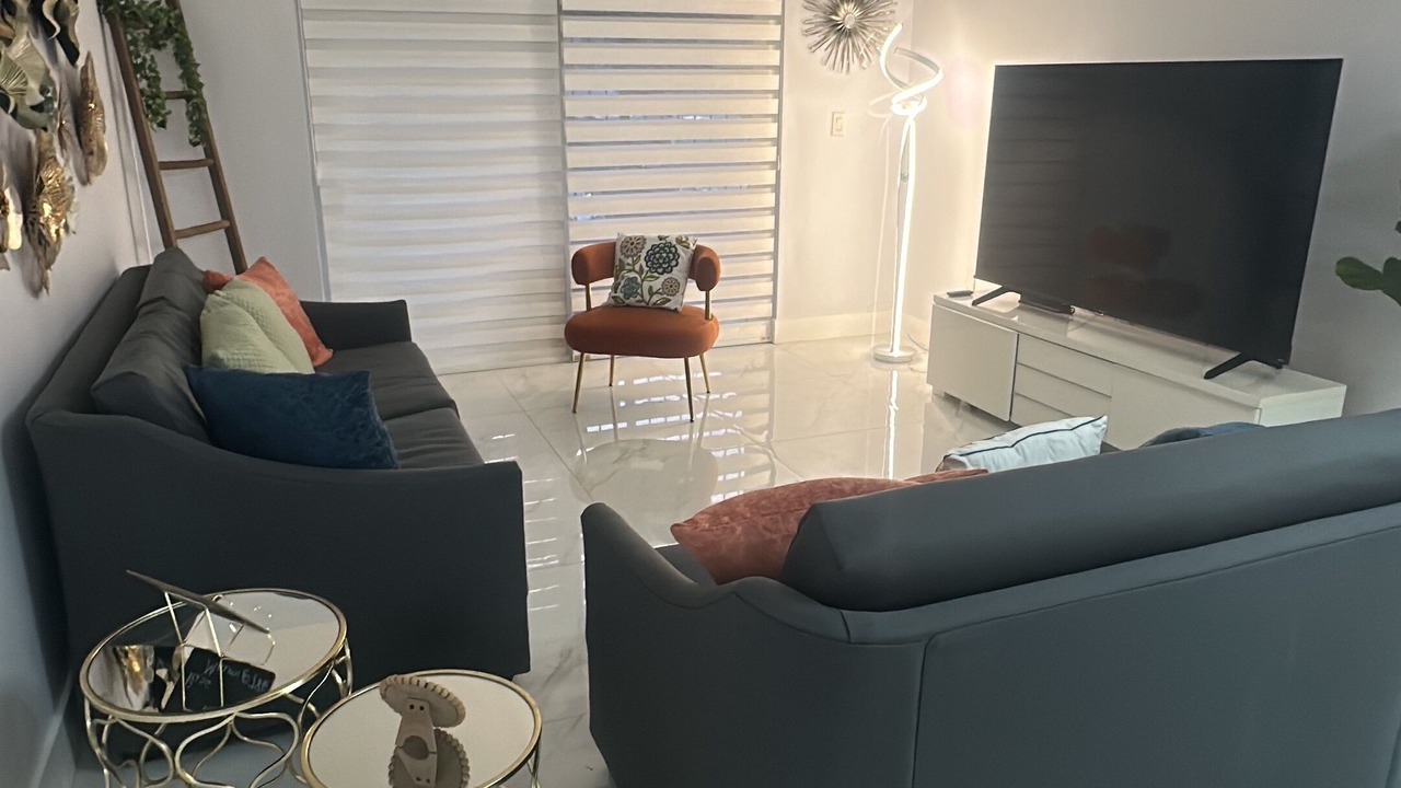Photo of Livingroom in Hialeah