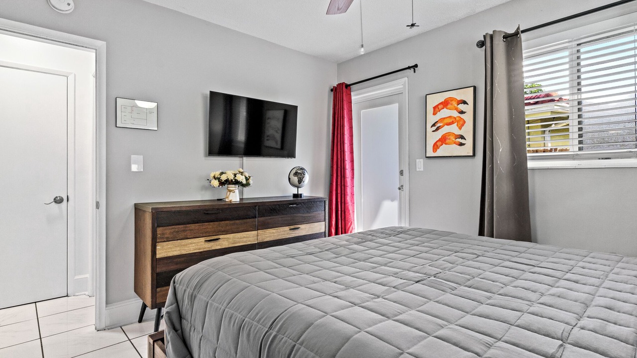 Photo of Bedroom in Middle River Terrace