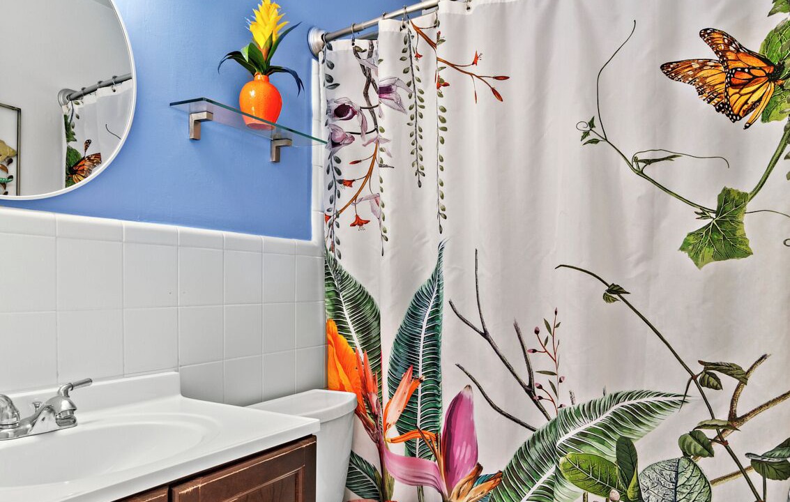 Photo of Bathroom in Middle River Terrace