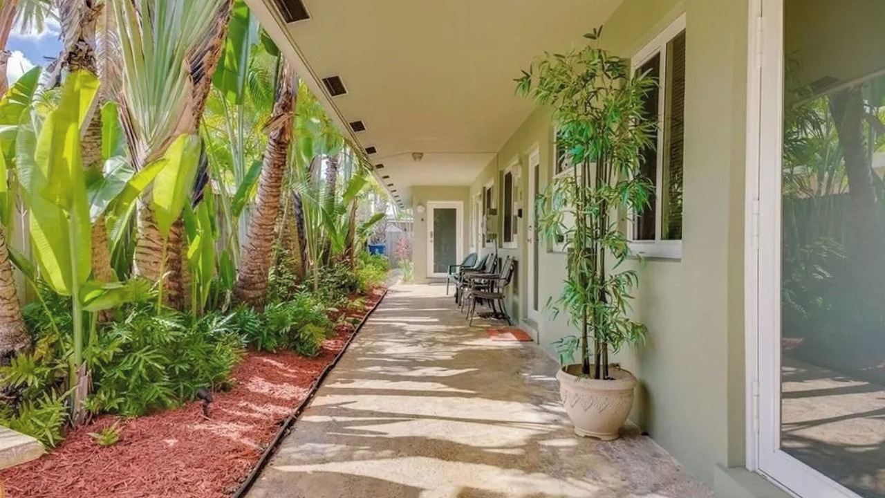 Photo of Patio Balcony in Middle River Terrace