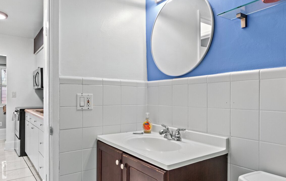 Photo of Bathroom in Middle River Terrace