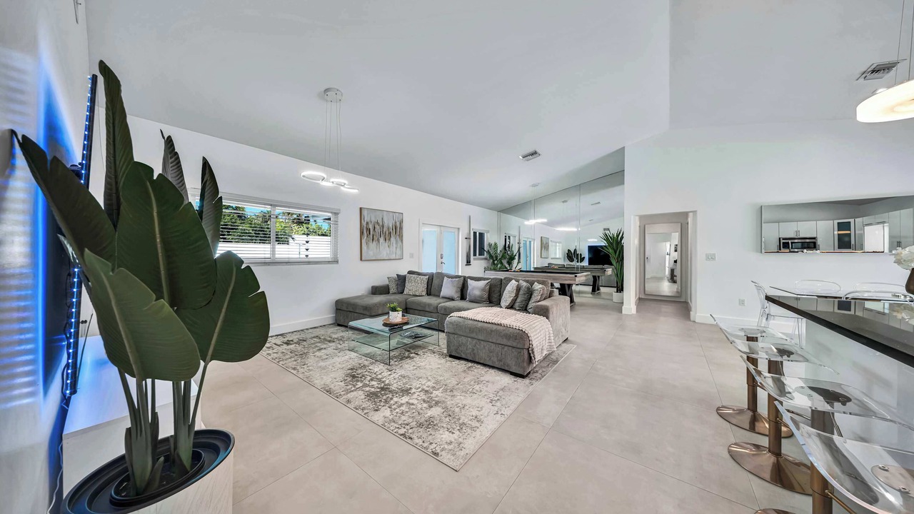 Photo of Bedroom in Golden Glades