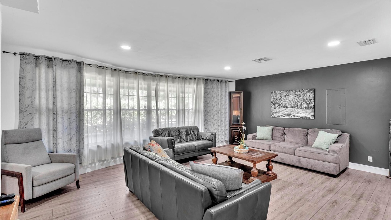 Photo of Livingroom in Highland Garden