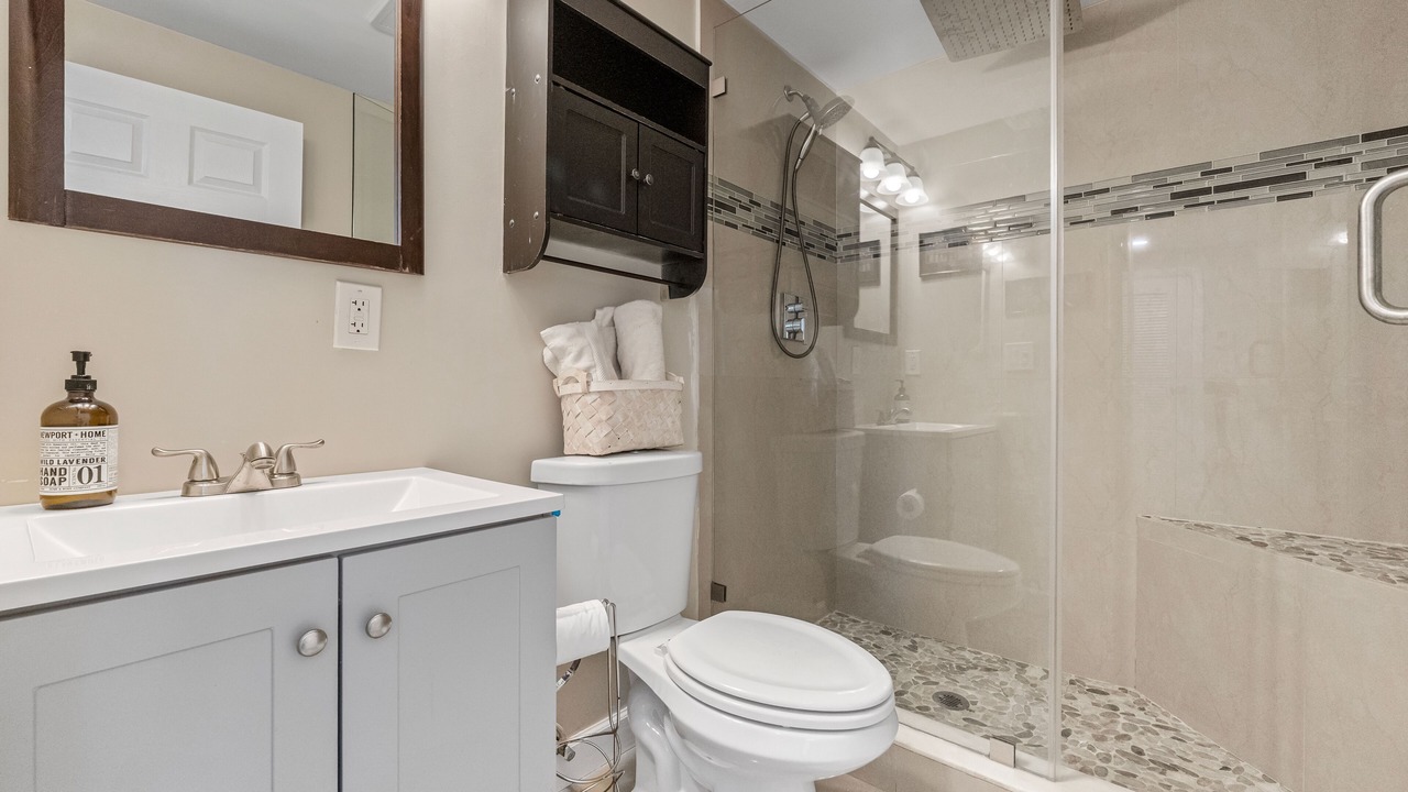 Photo of Bathroom in Riverside Park