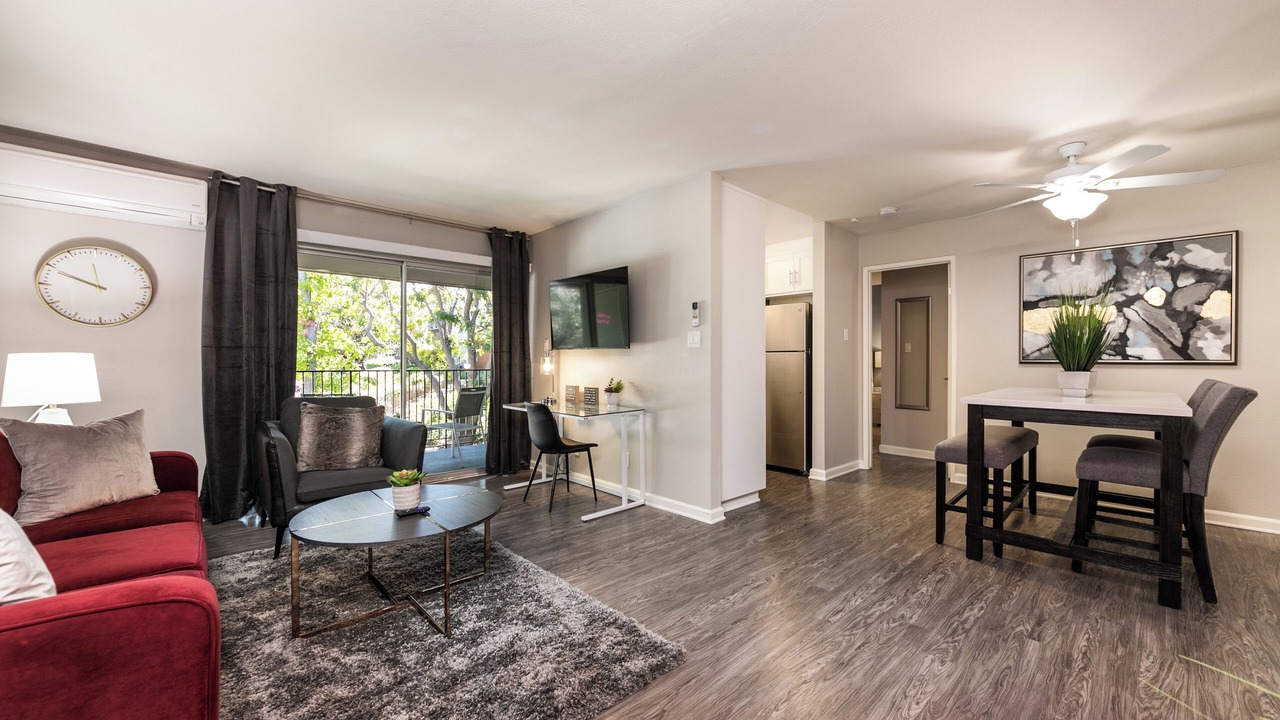 Photo of Livingroom in Thousand Oaks