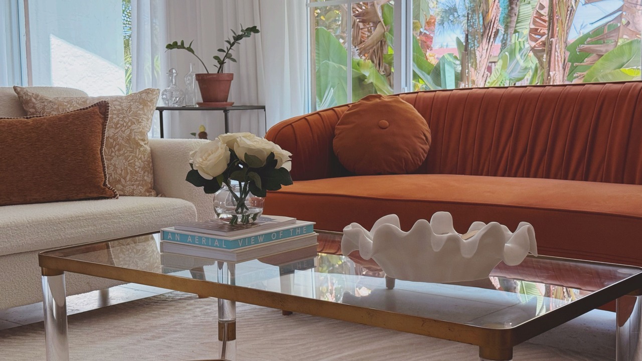 Photo of Livingroom in North Central Hollywood