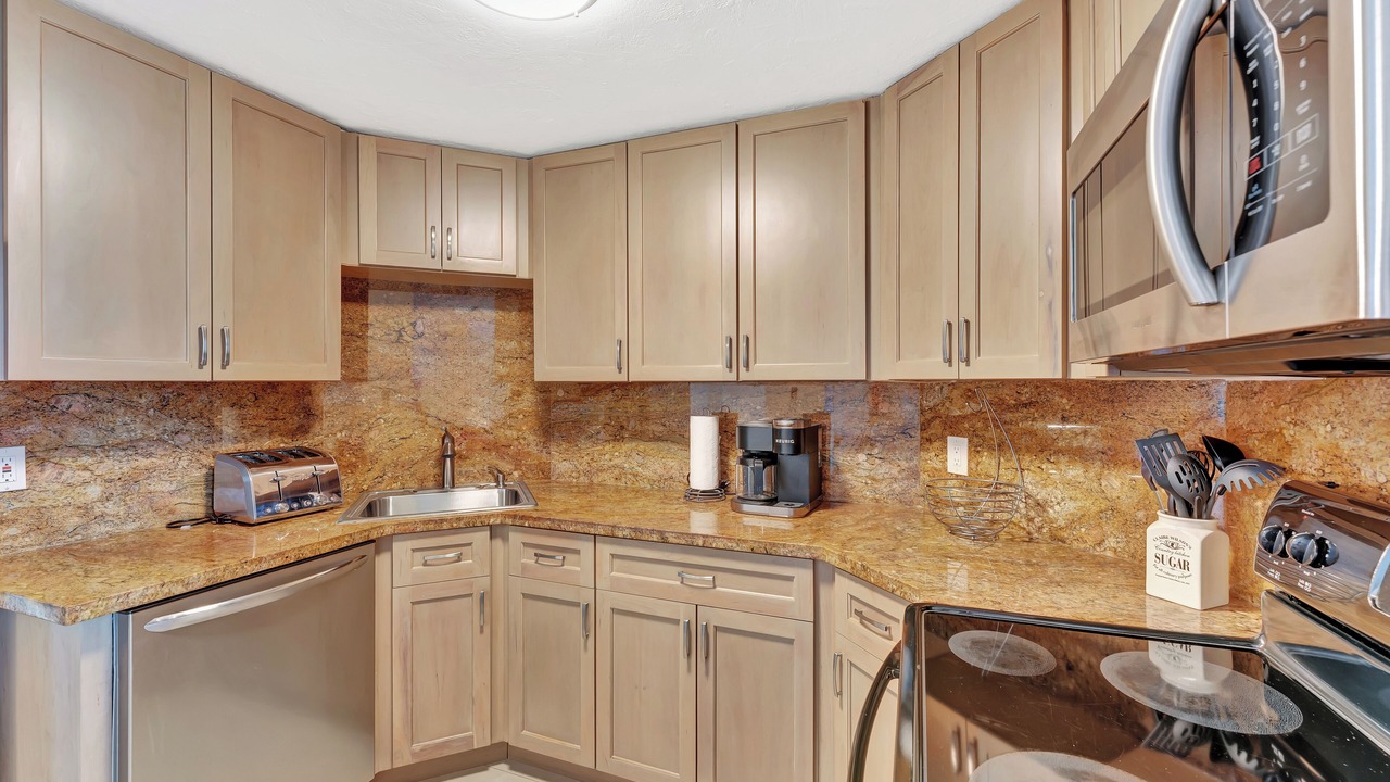 Photo of Kitchen in Bermuda Riviera