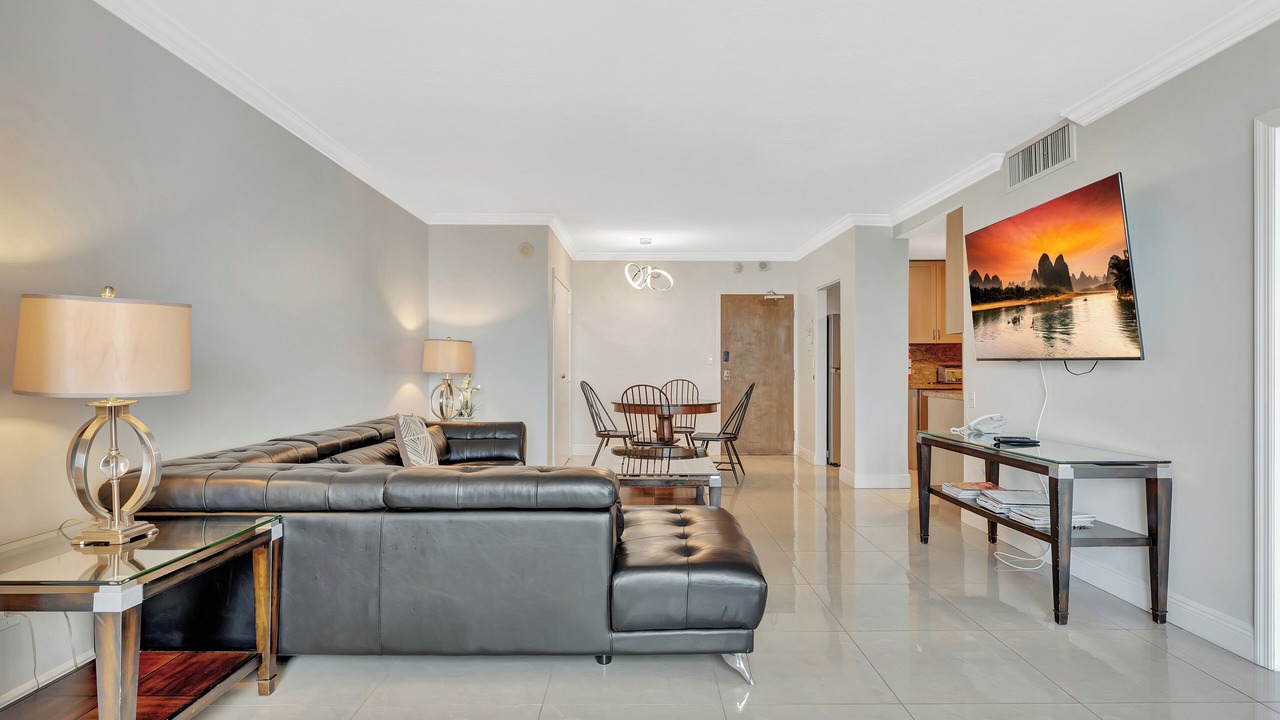 Photo of Livingroom in Bermuda Riviera
