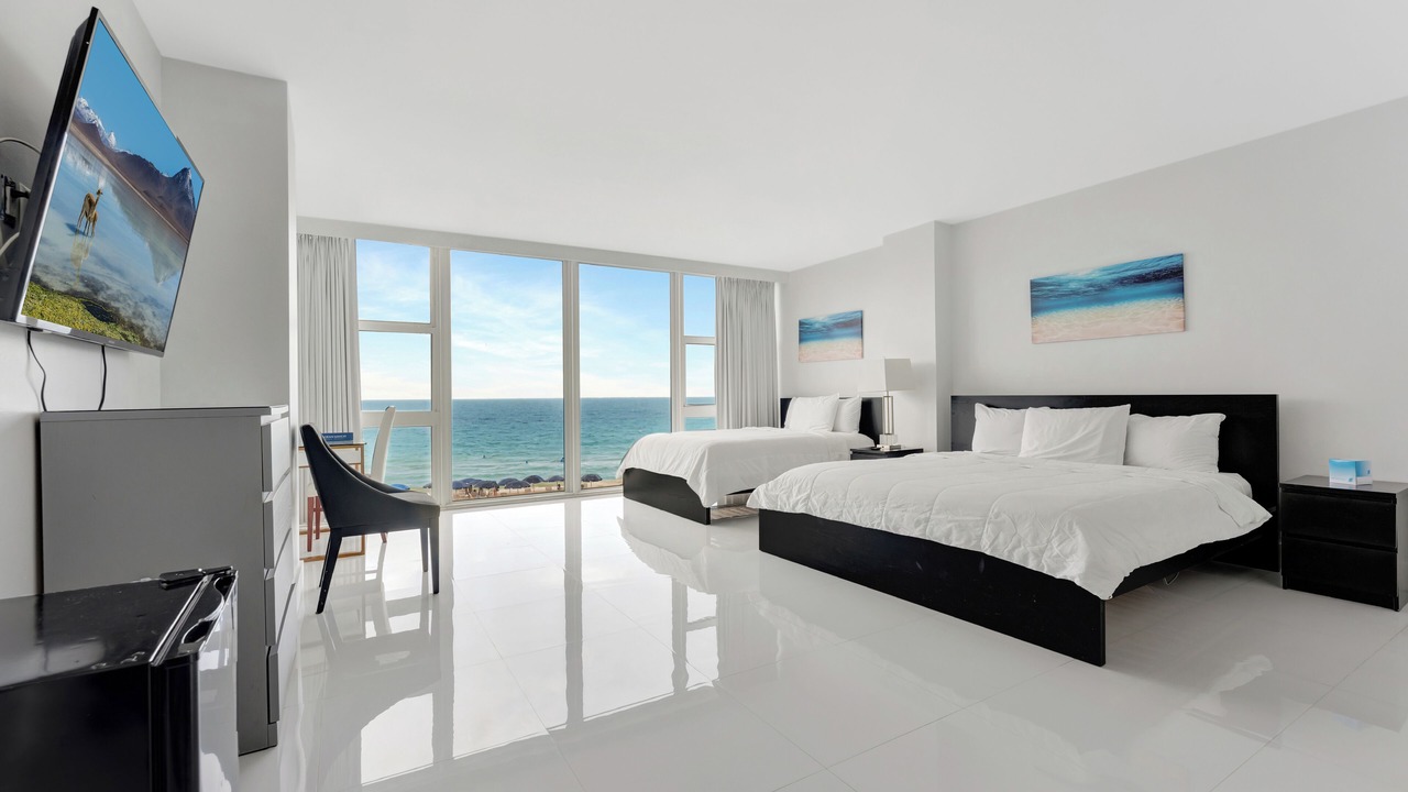 Photo of Bedroom in Bermuda Riviera