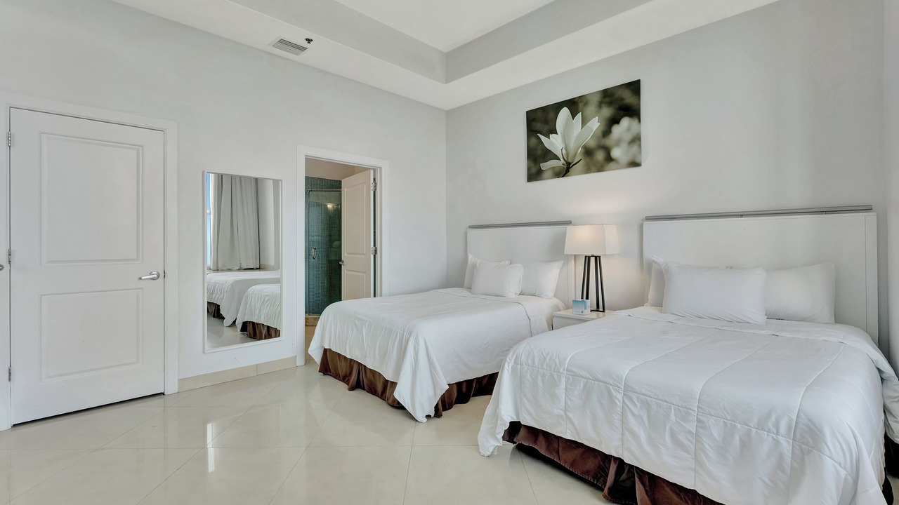 Photo of Bedroom in Bermuda Riviera