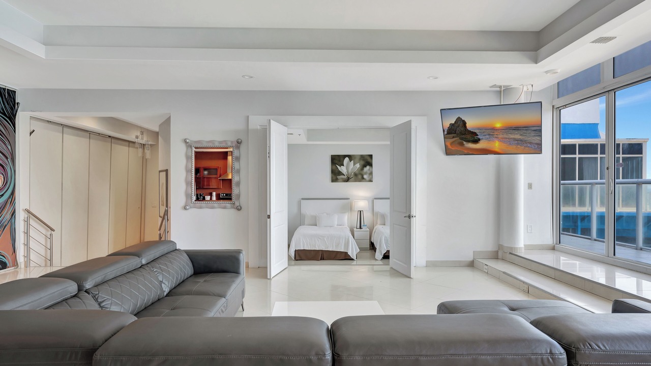 Photo of Livingroom in Bermuda Riviera
