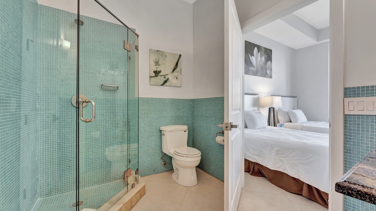 Photo of Bathroom in Bermuda Riviera