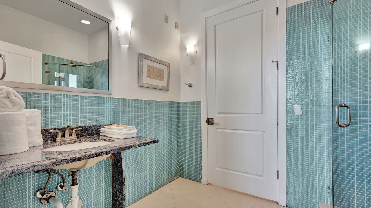 Photo of Bathroom in Bermuda Riviera