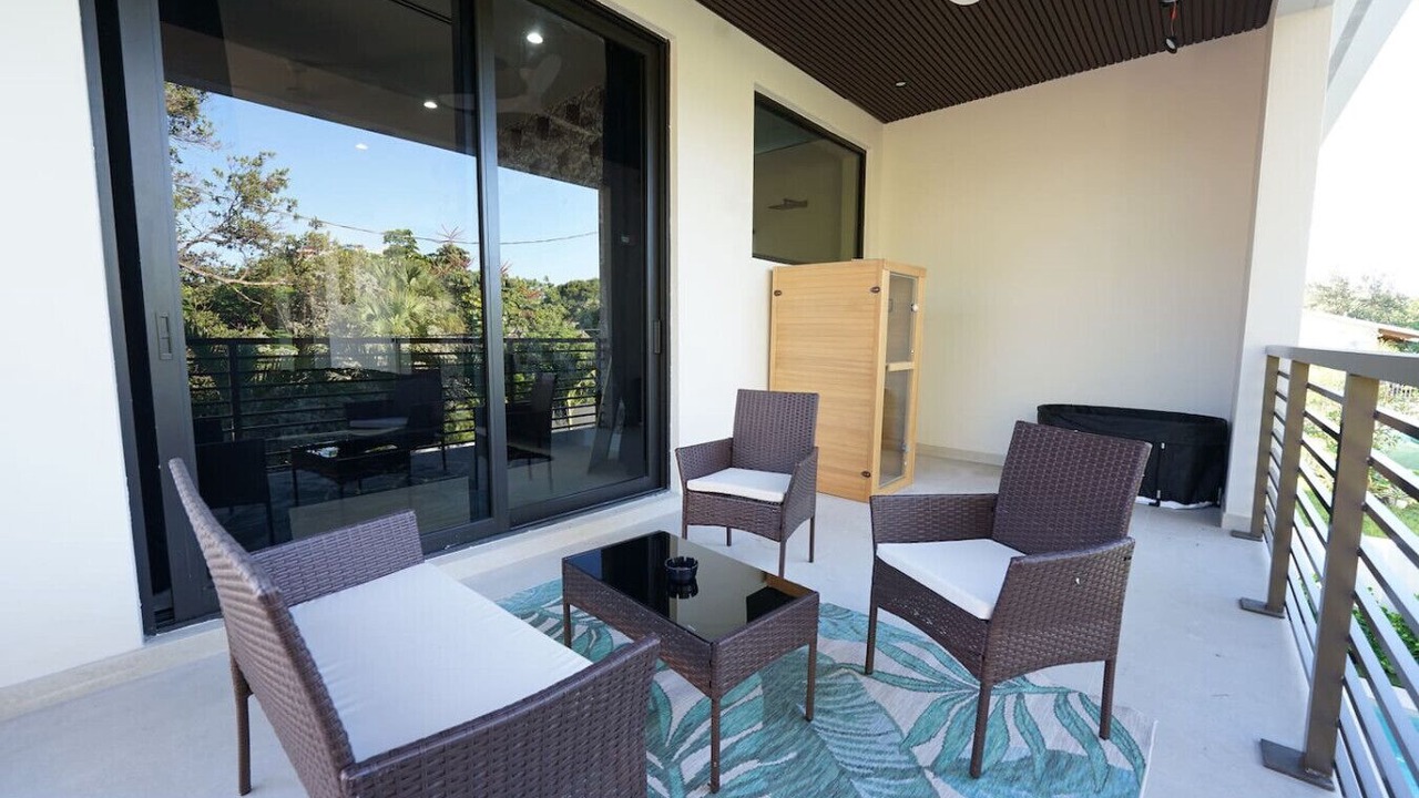 Photo of Patio Balcony in Harbordale