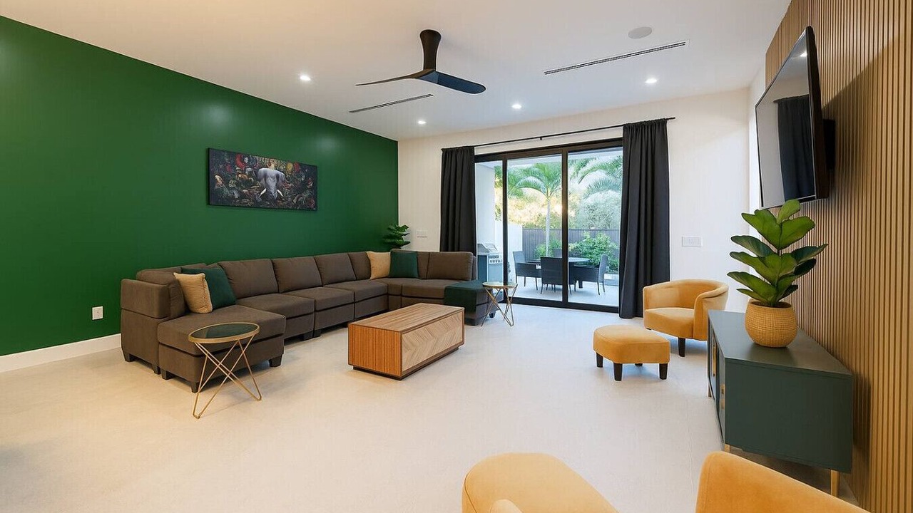Photo of Livingroom in Harbordale