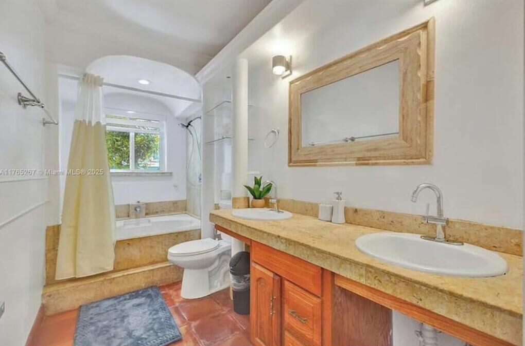 Photo of Bathroom in Ives Estates