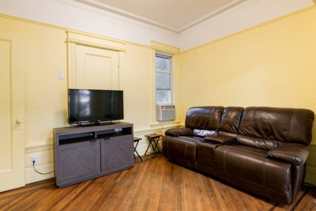 Photo of Livingroom in Crown Heights