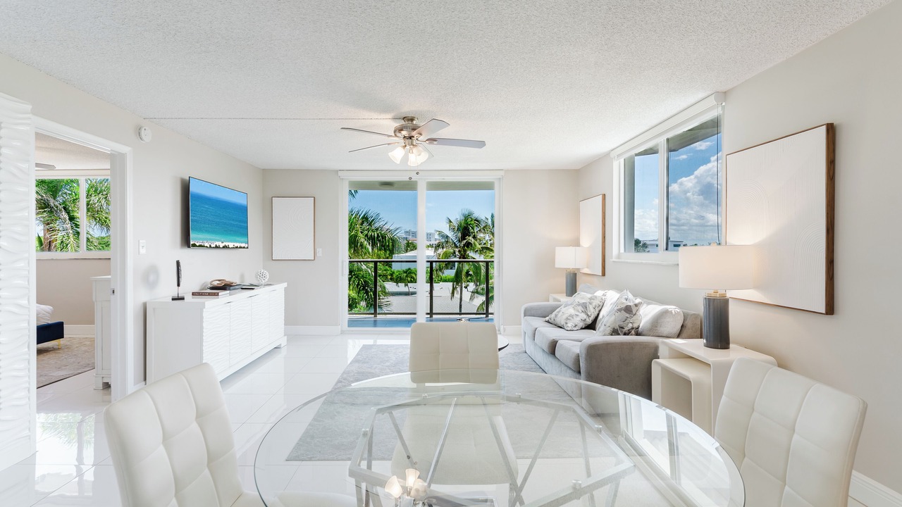 Photo of Livingroom in Boca Raton
