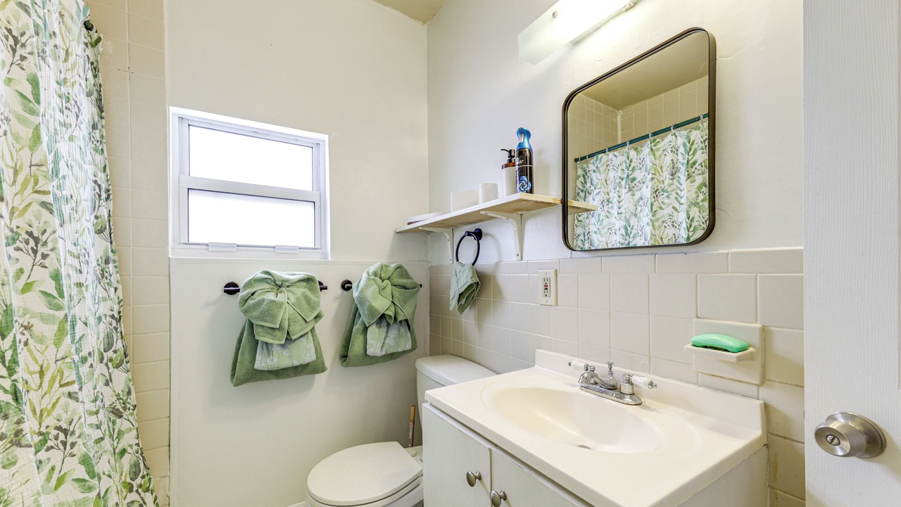 Photo of Bathroom in Downtown Hollywood