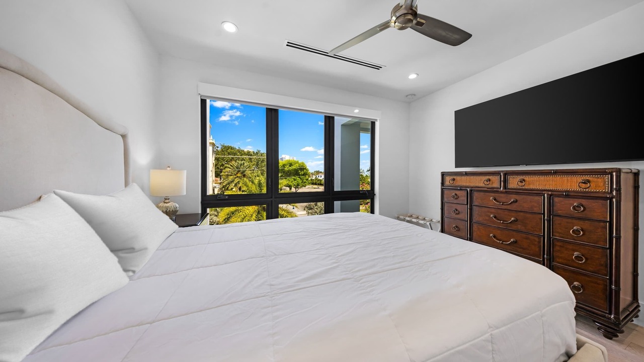 Photo of Bedroom in Harbour Inlet
