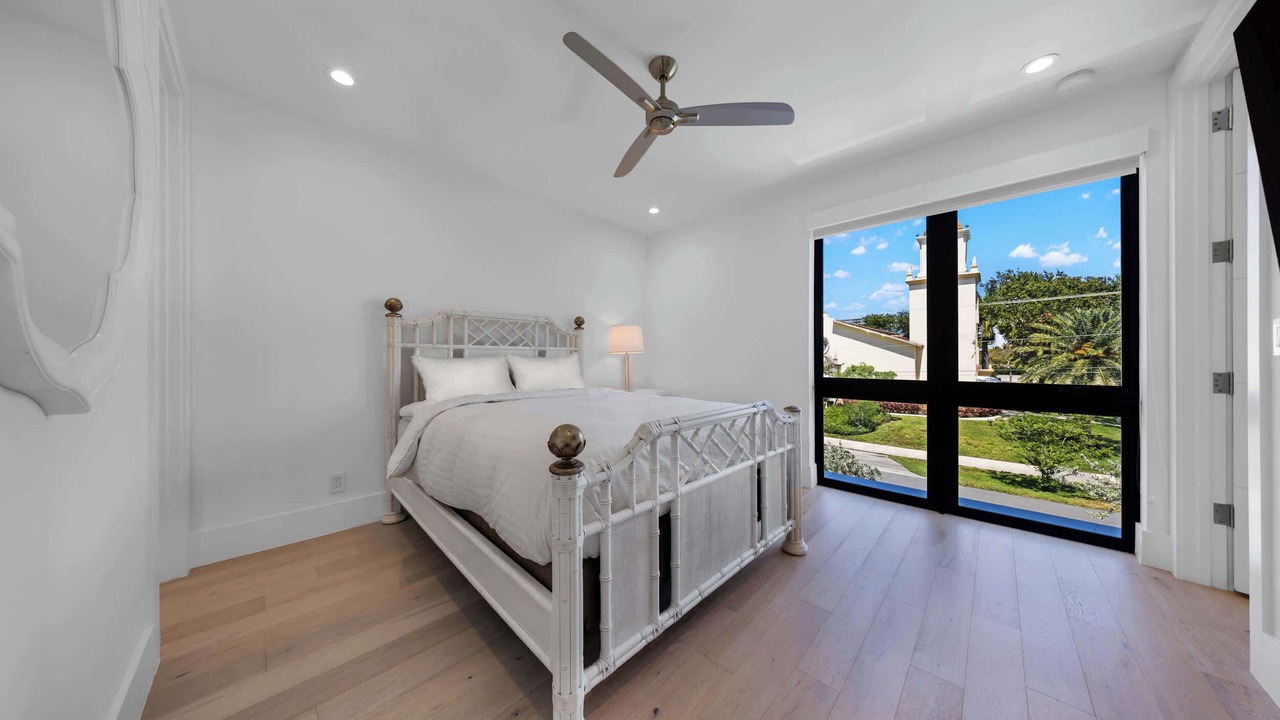 Photo of Bedroom in Harbour Inlet