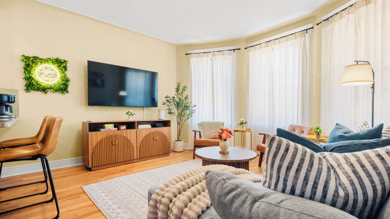 Photo of Livingroom in The Heights