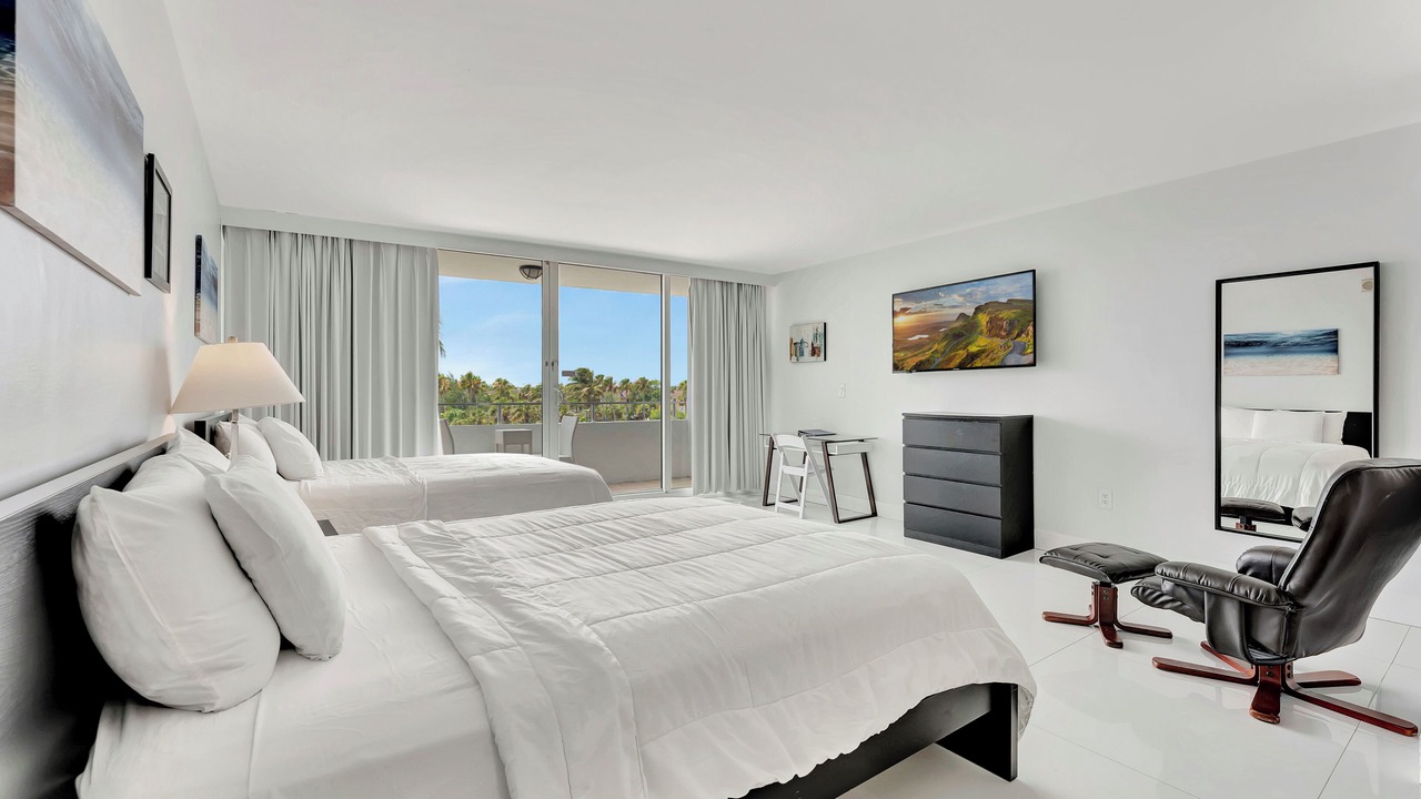 Photo of Bedroom in Bermuda Riviera