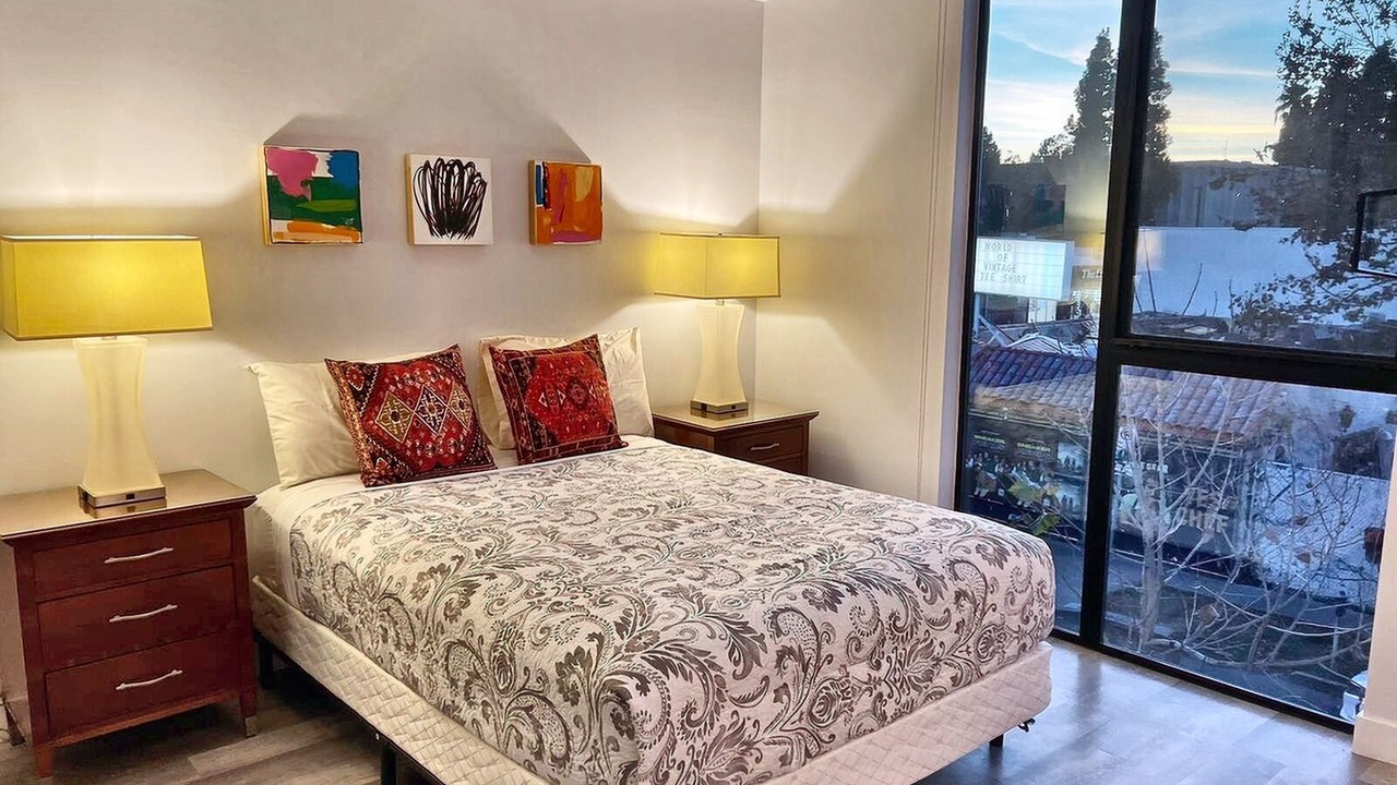 Photo of Bedroom in Fairfax District