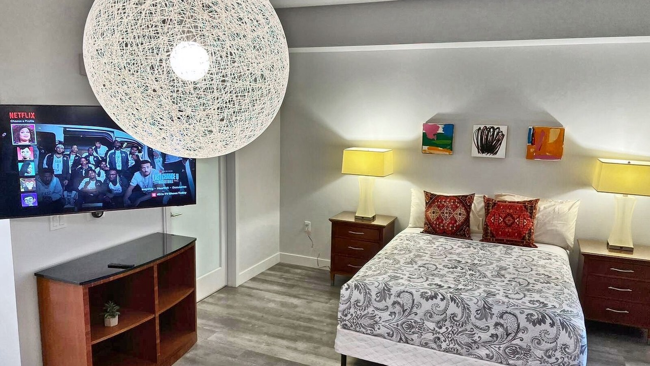 Photo of Bedroom in Fairfax District