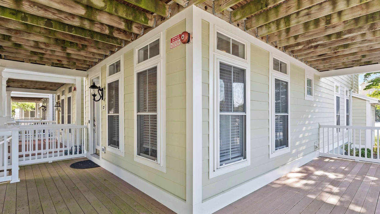 Photo of Patio Balcony in Sunset Island