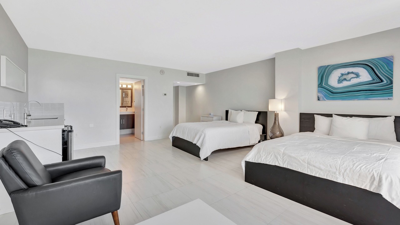 Photo of Bedroom in Bermuda Riviera