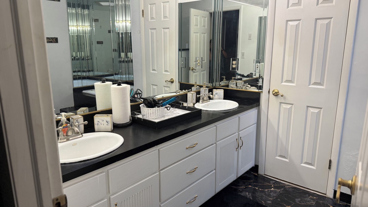 Photo of Bathroom in Greenbrier West