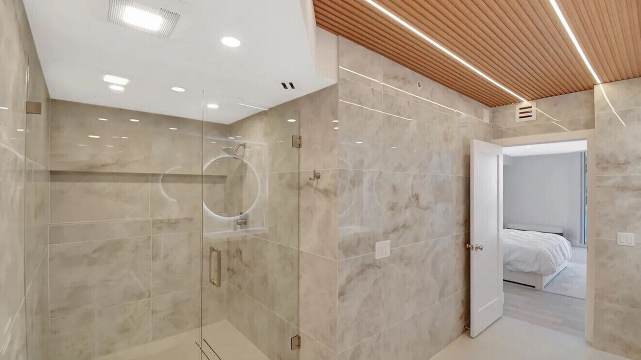 Photo of Bathroom in Aventura