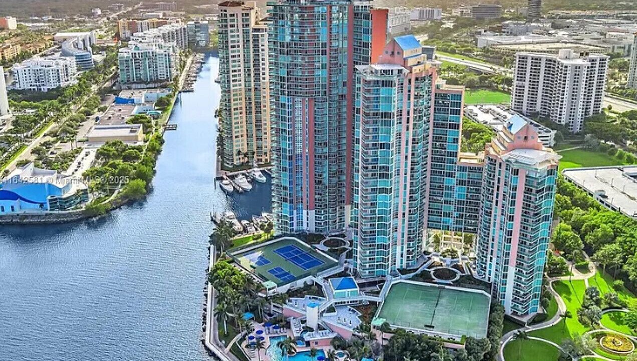Photo of Outdoor in Aventura