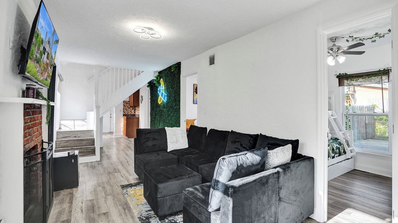 Photo of Livingroom in Hollywood