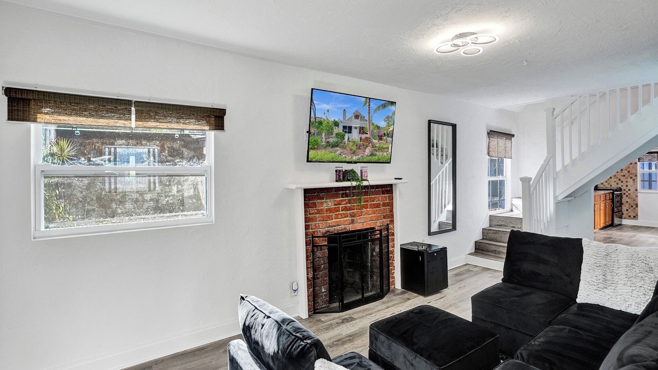 Photo of Livingroom in Hollywood