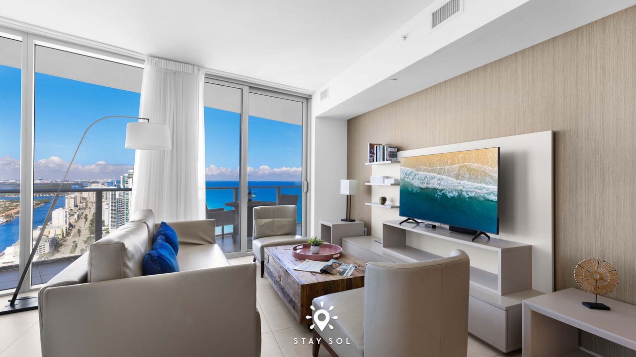 Photo of Livingroom in Hollywood South Central Beach