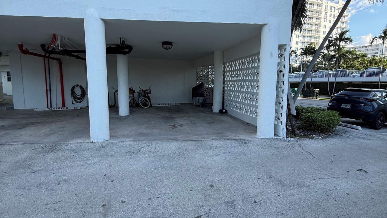 Photo of Outdoor in Dolphin Isles