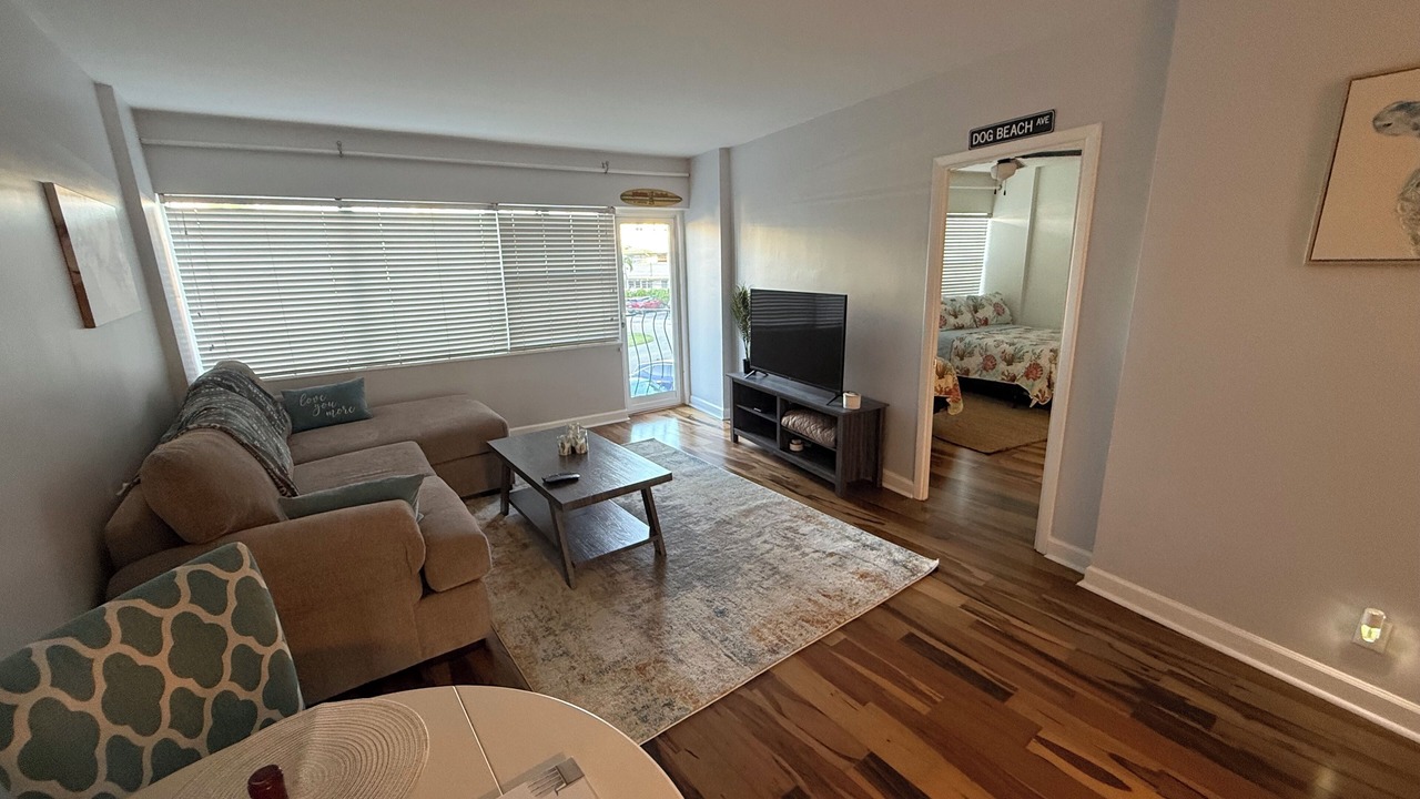Photo of Livingroom in Dolphin Isles