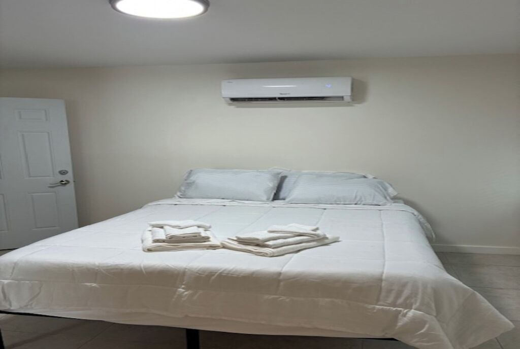 Photo of Bedroom in Pompano Beach