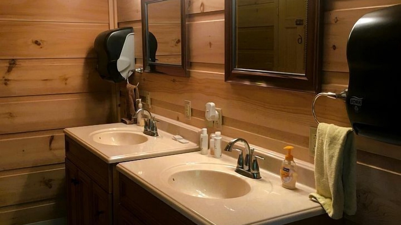 Photo of Bathroom in Mingo