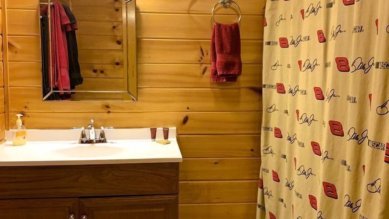 Photo of Bathroom in Mingo