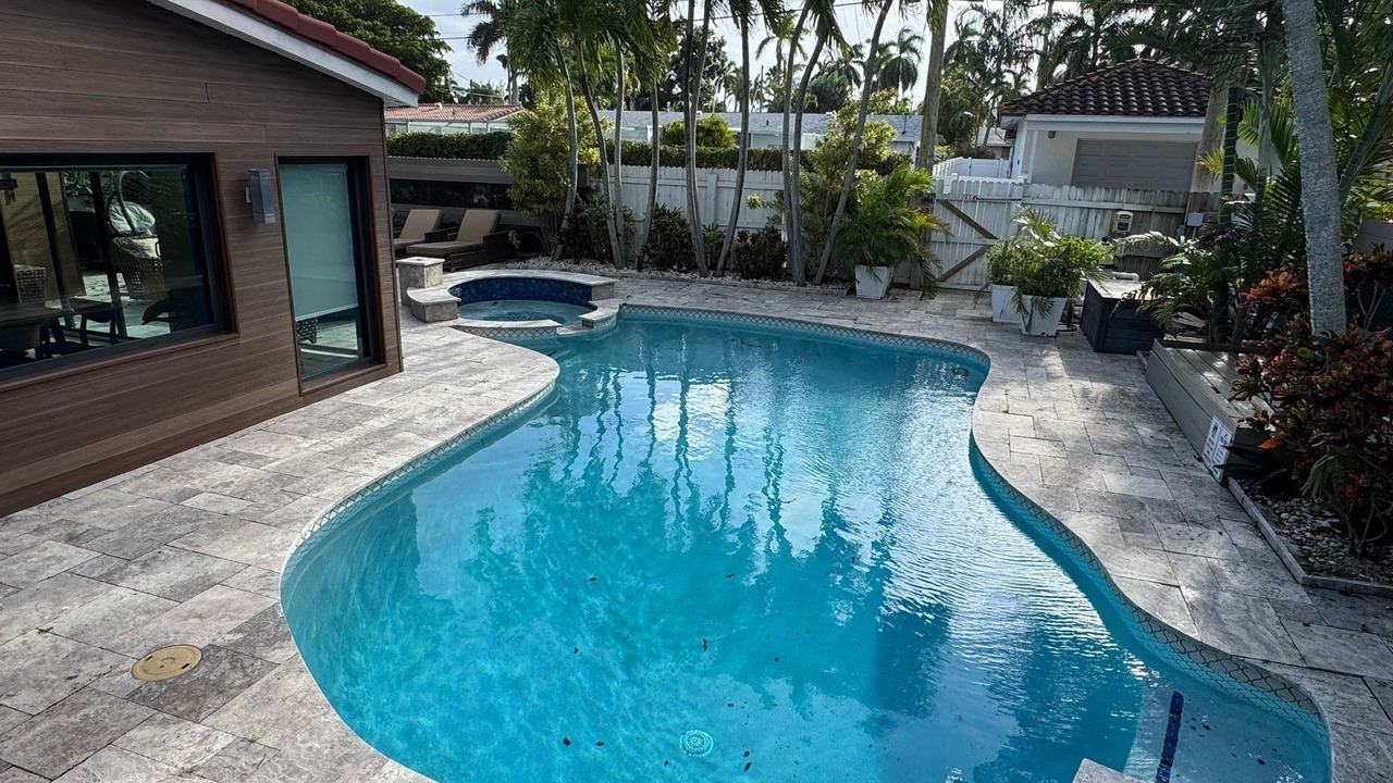 Photo of Outdoor in Hollywood Lakes