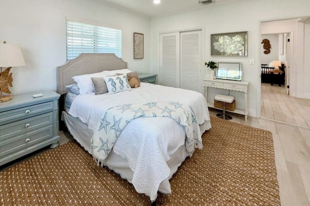 Photo of Bedroom in Santa Barbara Estates