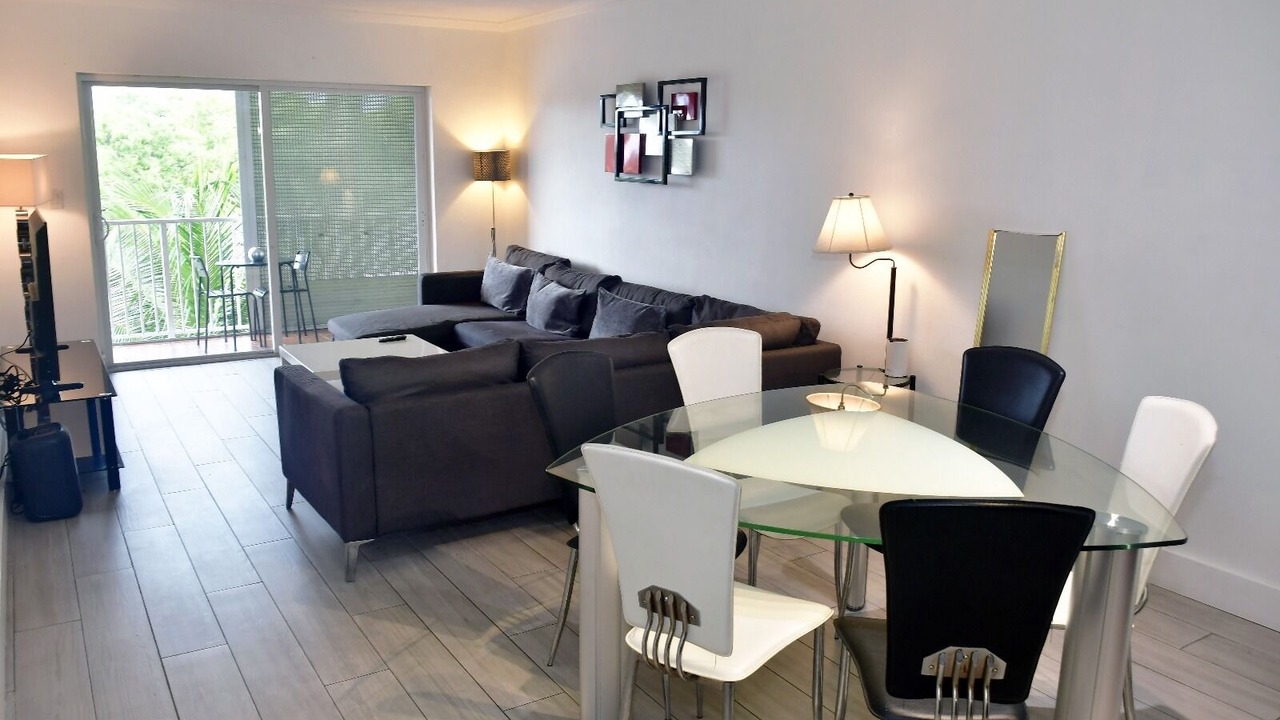 Photo of Livingroom in North Miami Beach