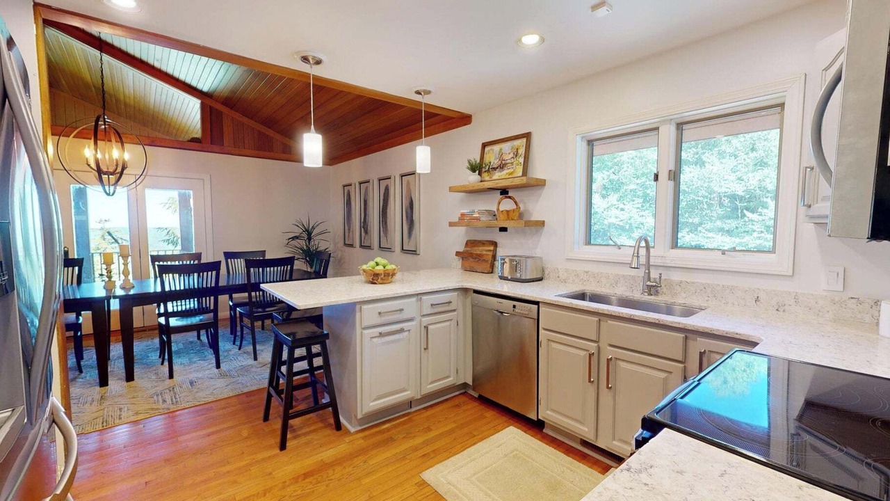 Photo of Kitchen in Edray