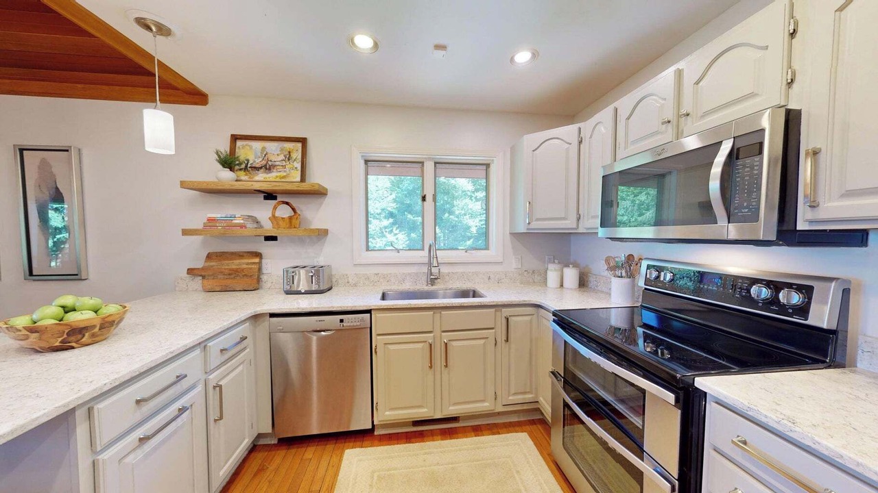 Photo of Kitchen in Edray